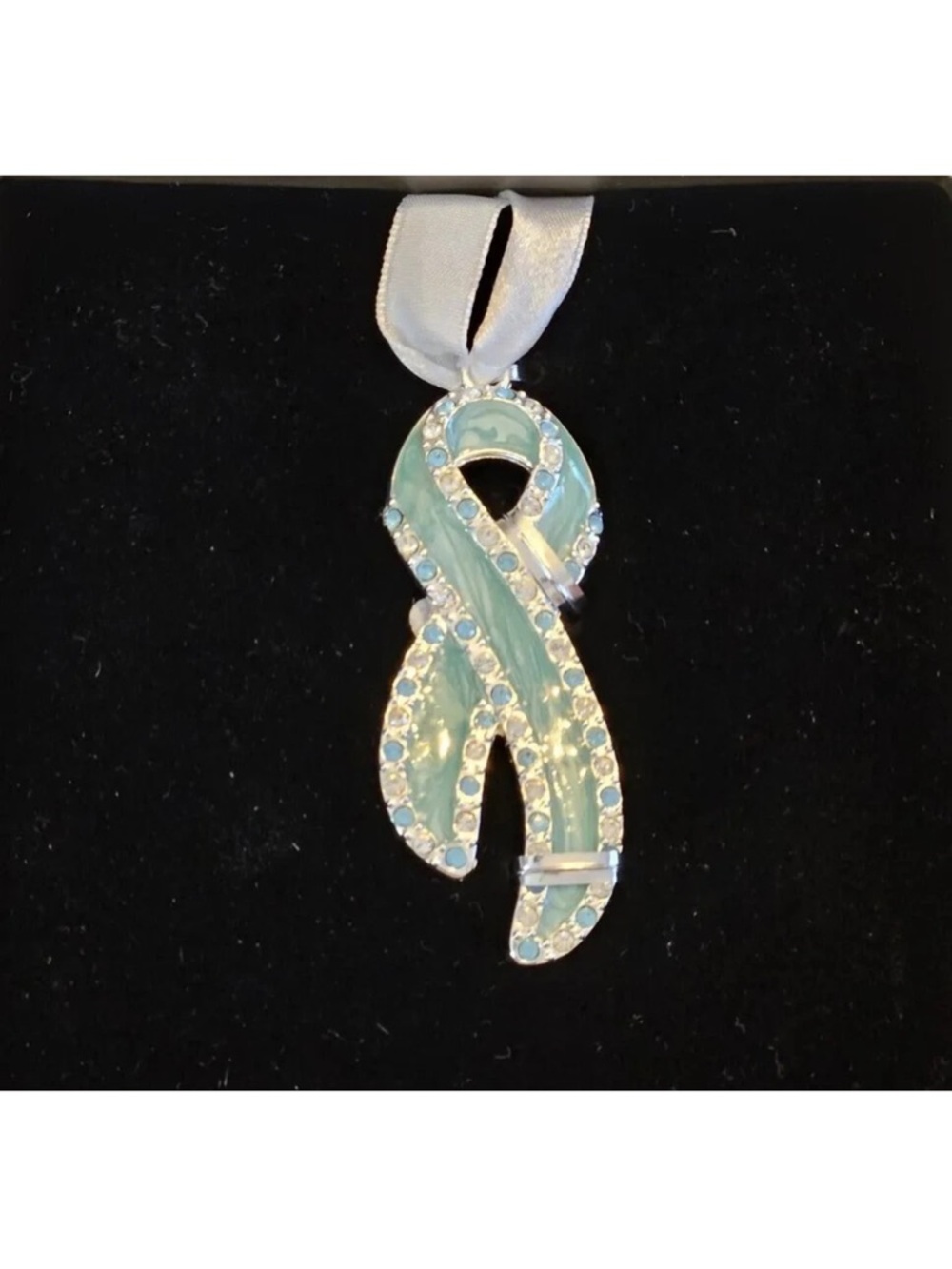 2005 HARVEY LEWIS Swarovski CRYSTALLIZED AM Red Cross Ornament, New/ no coverbox - Picture 5 of 5
